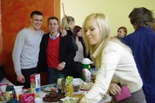 Bracia, Słuchacze klasy I, Bercik i Jarek mówią do Ani Szykuły Słuchaczki klasy III.